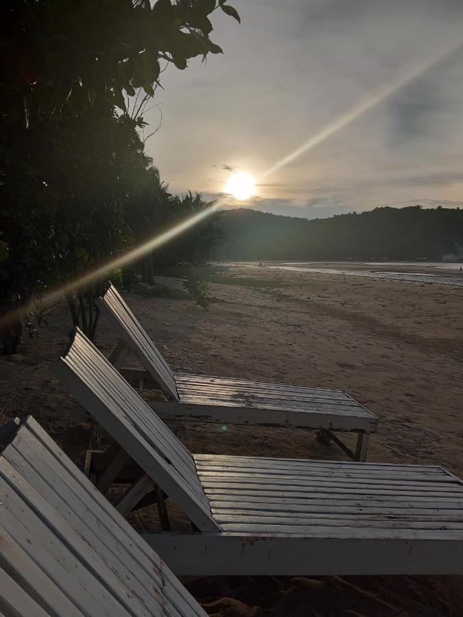 Akoya Beach Park And Cottages Locaroc Exterior foto